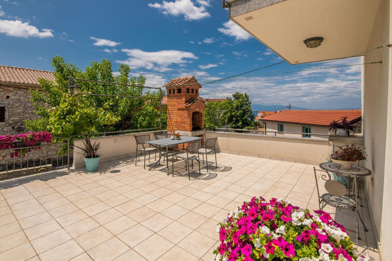 Apartment Marina Malinska Luaran gambar